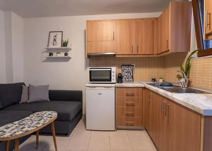 Splatzia Old Town House ハニア